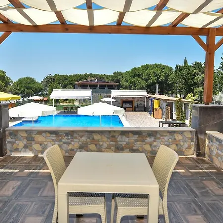 Mavi Koy Beach Resort Hotel Marmara Adasi