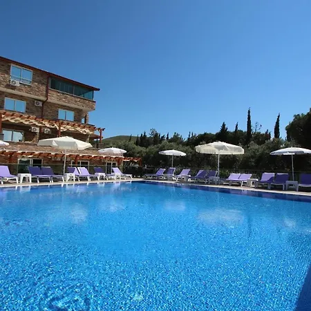 Szálloda Mavi Koy Beach Resort 4*