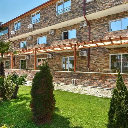Szálloda Mavi Koy Beach Resort 4*