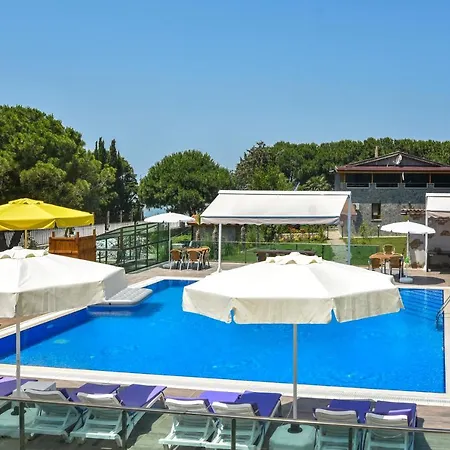 Mavi Koy Beach Resort 4* Marmara Adasi