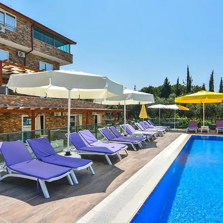 Hotel Mavi Koy Beach Resort 4*