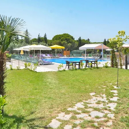 Mavi Koy Beach Resort 4* Marmara Adasi