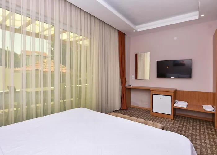 Mavi Koy Beach Resort 마르마라섬