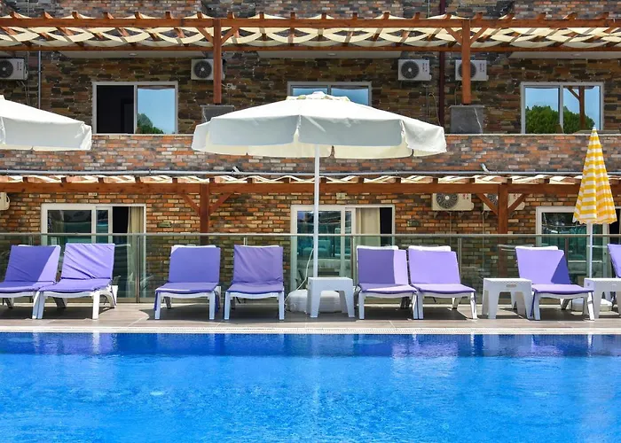 Mavi Koy Beach Resort 마르마라섬