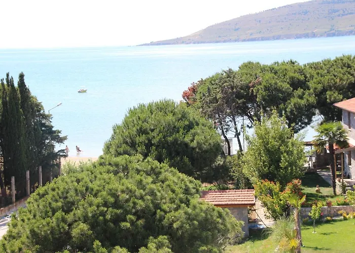 Mavi Koy Beach Resort 마르마라섬