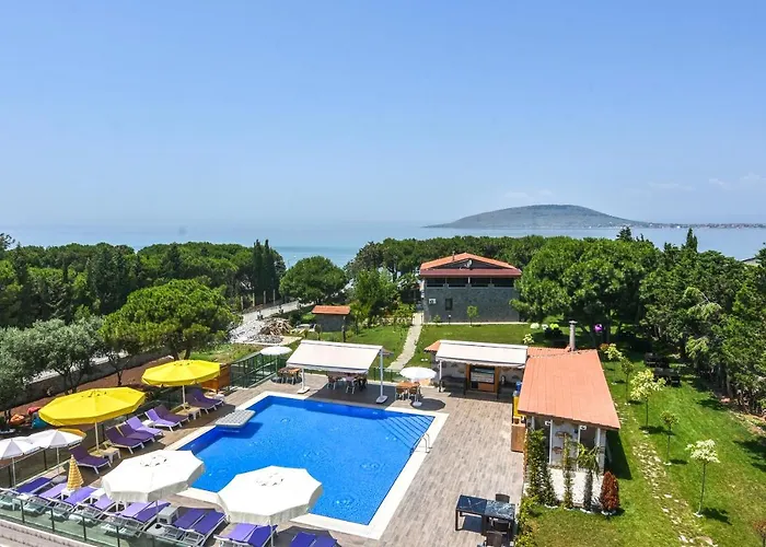 Mavi Koy Beach Resort 호텔 마르마라섬